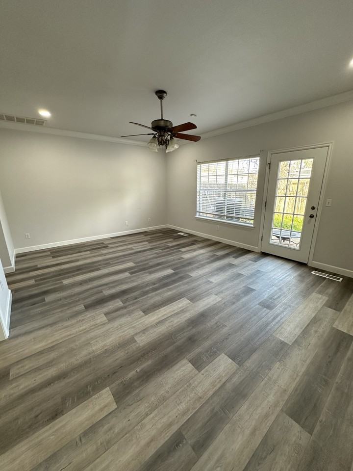 3731 Riverside Dr #NA - Photo 6 of 17