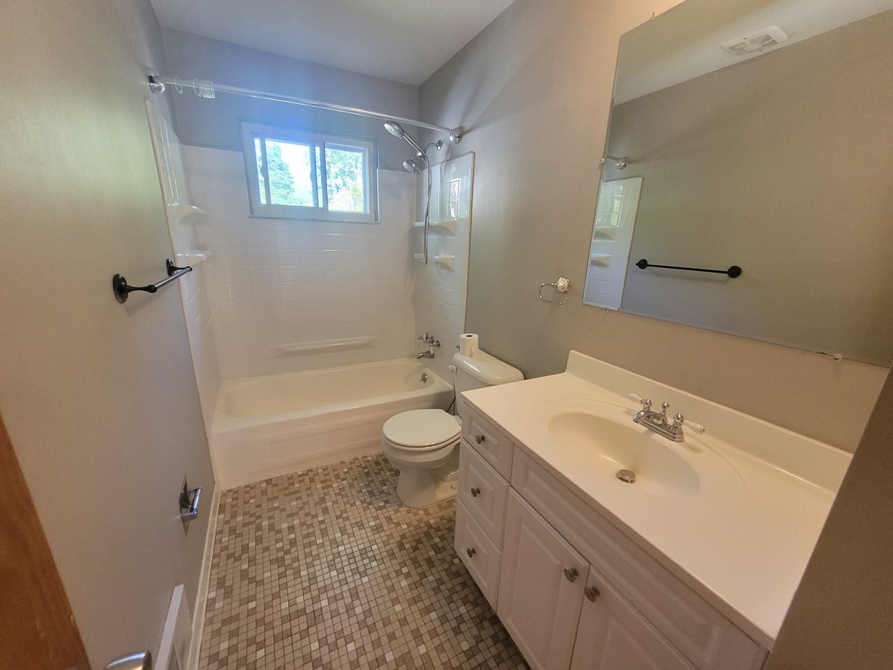 518 Bergen Ave #NA - Photo 4 of 13