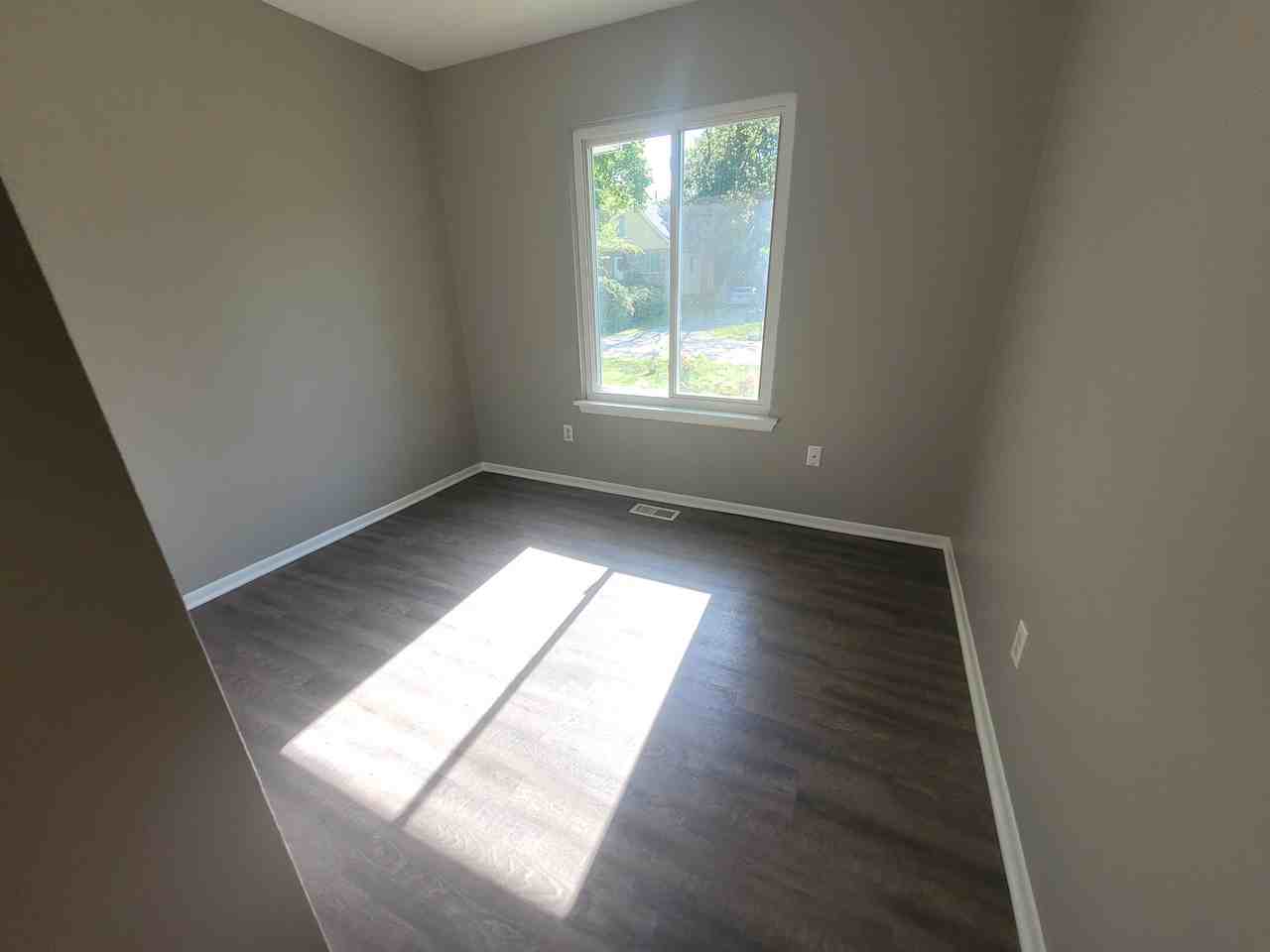 518 Bergen Ave #NA - Photo 7 of 13