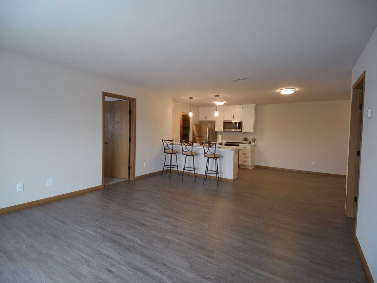 Shady Lane Apartments - Photo 5 of 24
