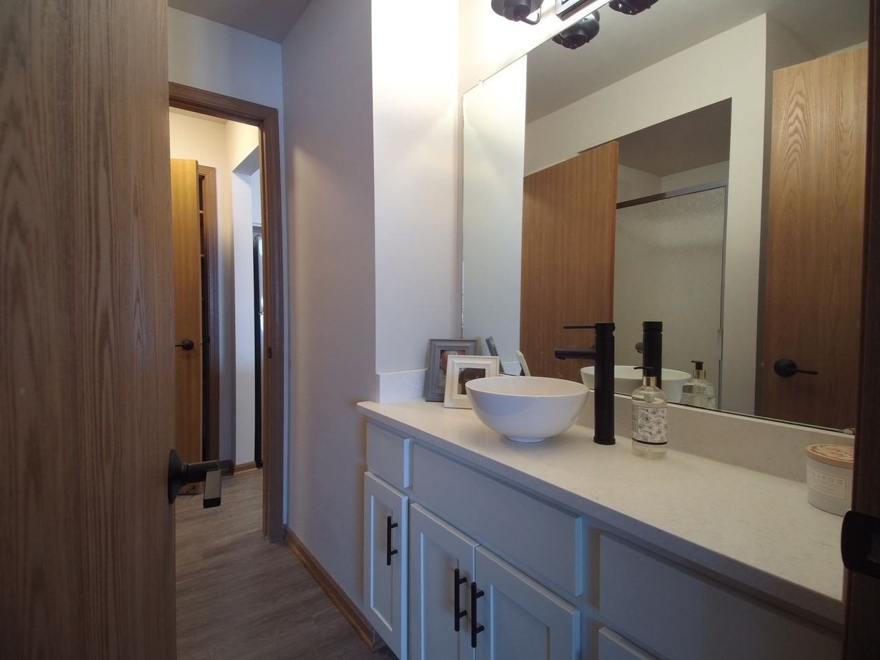 Shady Lane Apartments - Photo 7 of 24