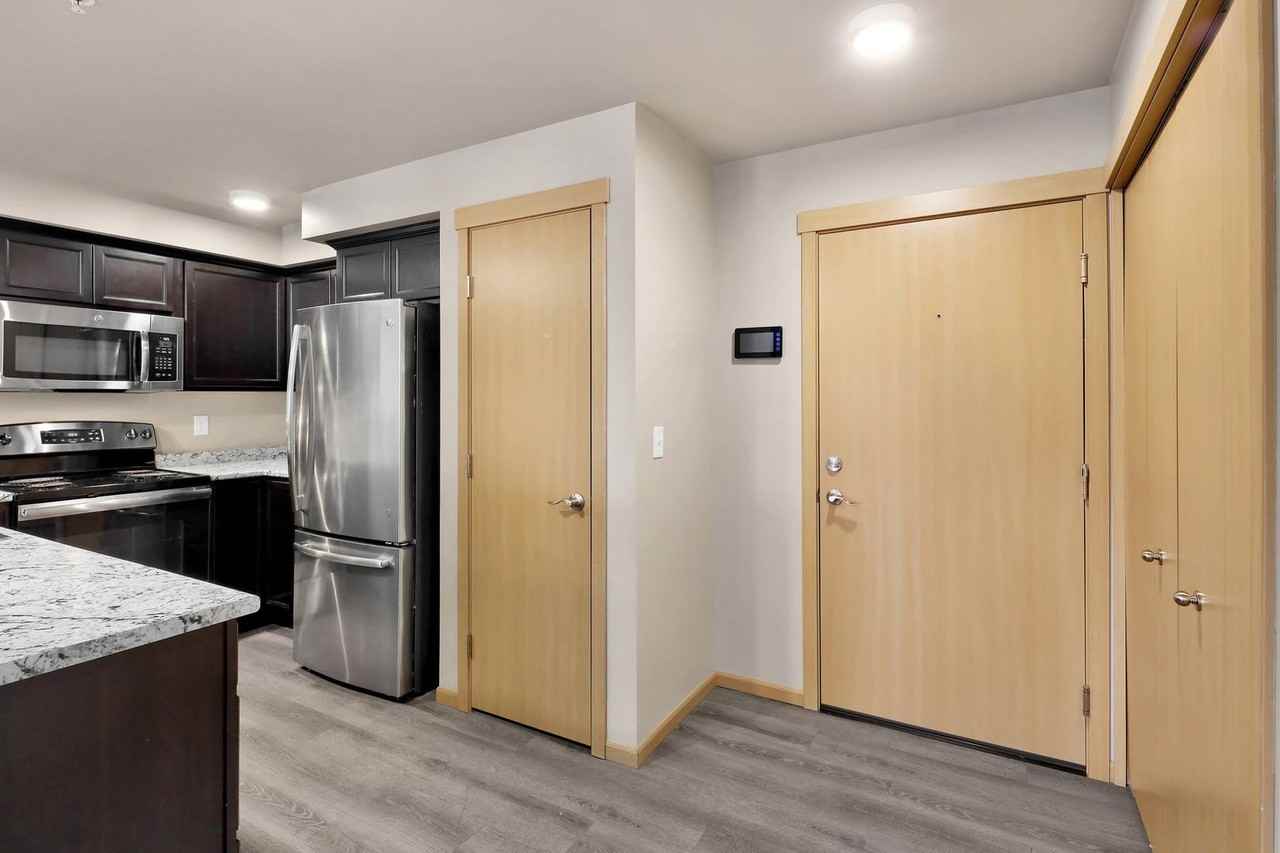 Tremezzo Apartments - Photo 7 of 50