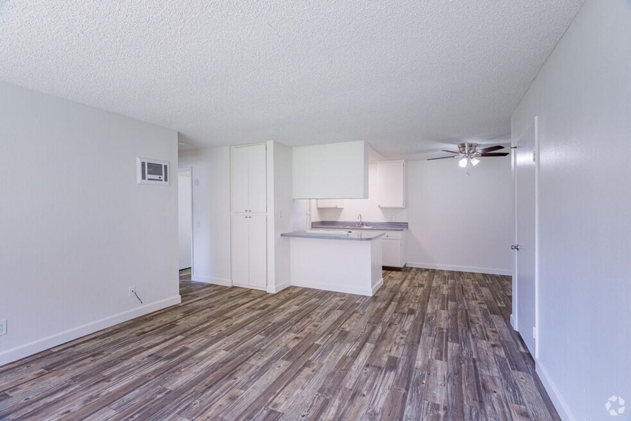 Parkwood Gardens - Photo 3 of 43