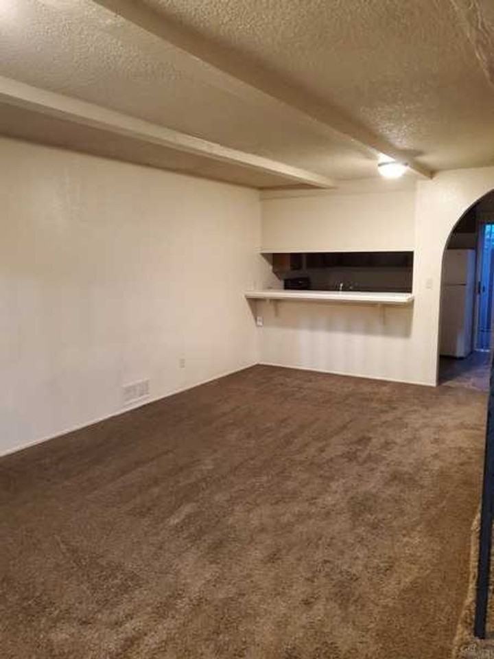The Palms Apartments - Photo 4 of 11