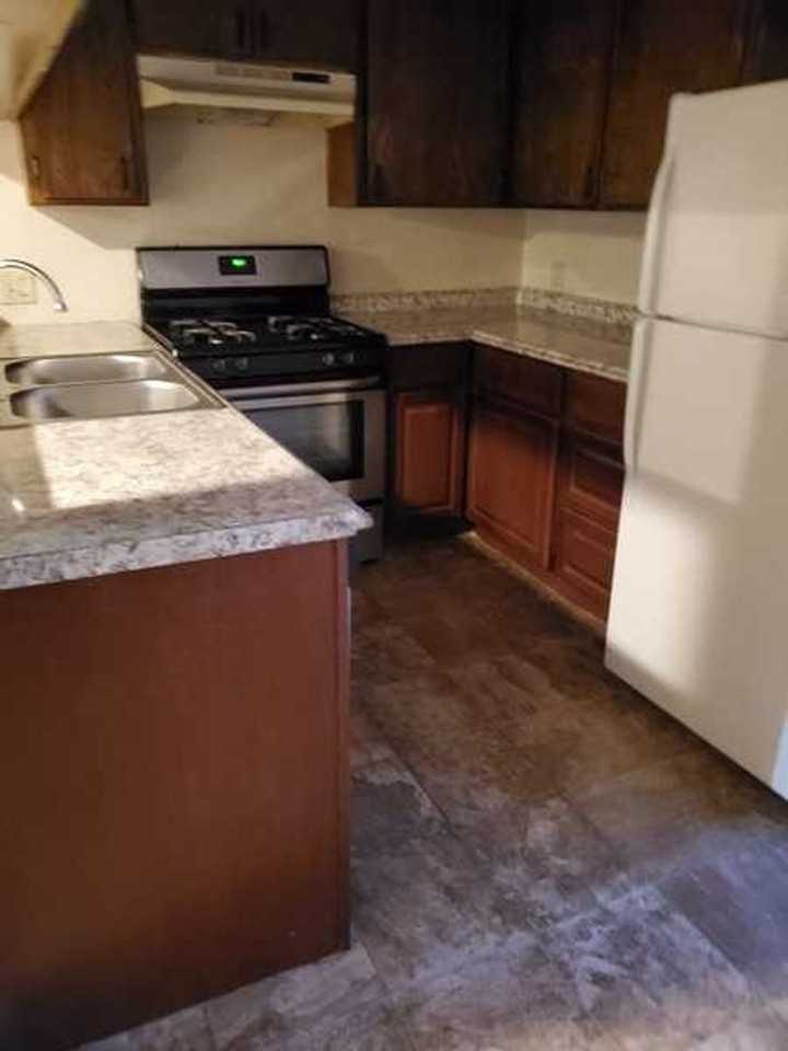 The Palms Apartments - Photo 3 of 30