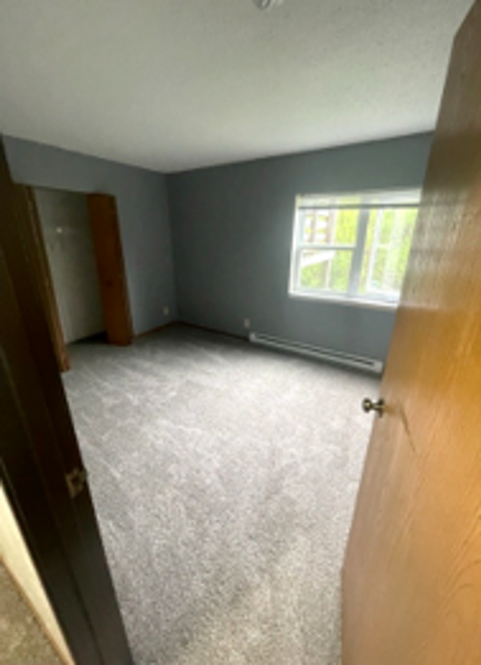 The Ledge Apartments - Photo 4 of 7