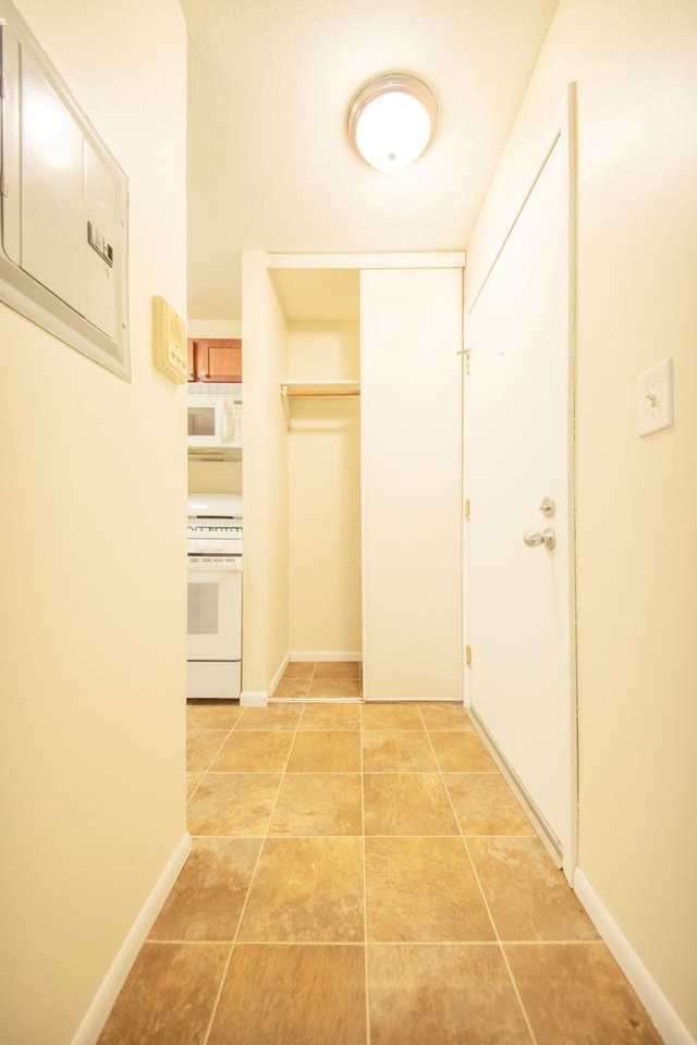 Wellington Apartments - Photo 4 of 26