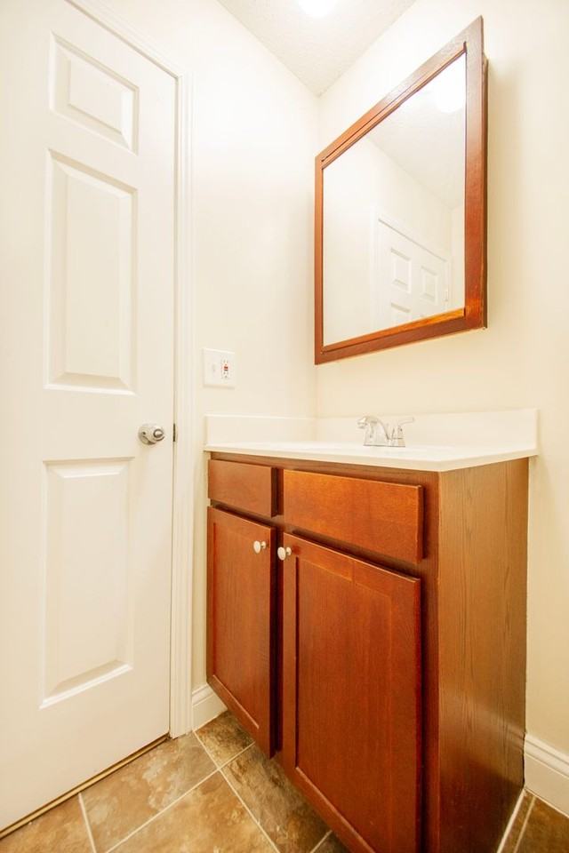 Wellington Apartments - Photo 6 of 26