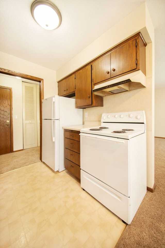 Glenbrook Apartments - Photo 3 of 50