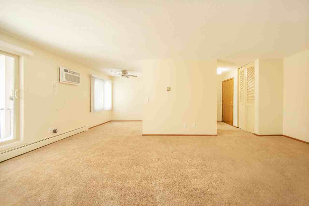 Glenbrook Apartments - Photo 5 of 50