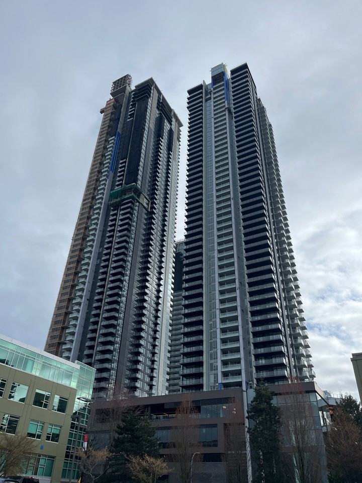 4190 Lougheed Highway - Photo 3 of 9