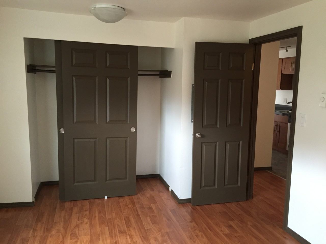 Elliott View Apartments - Photo 6 of 14