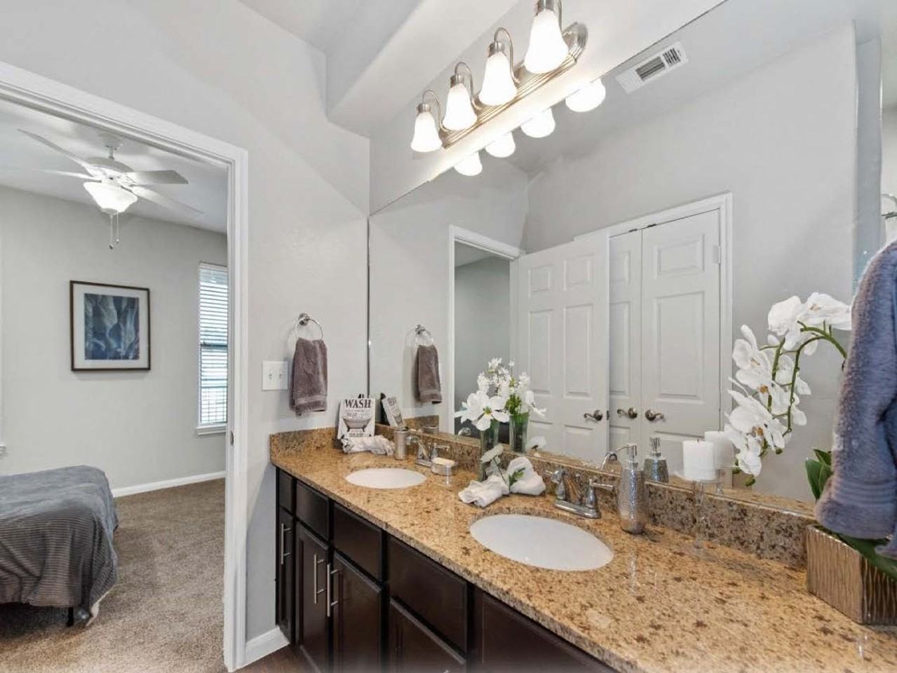 715 N Frazier St - Photo 3 of 12