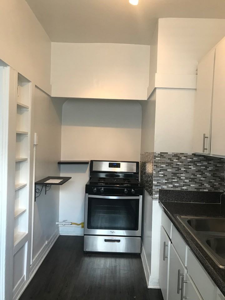 Grattan Gates - Photo 3 of 11