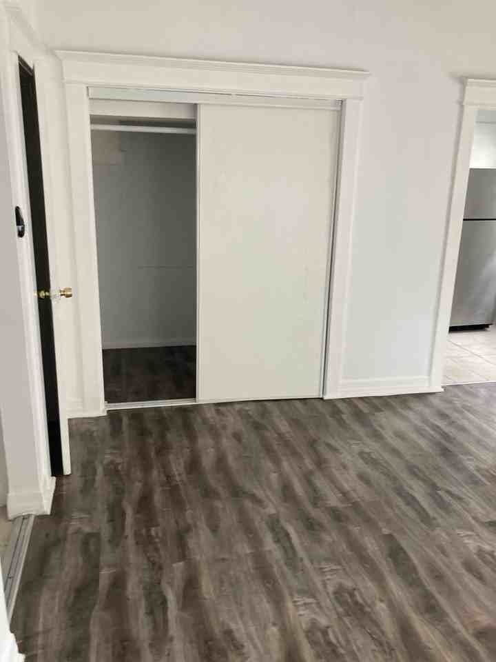 Grattan Gates - Photo 7 of 11