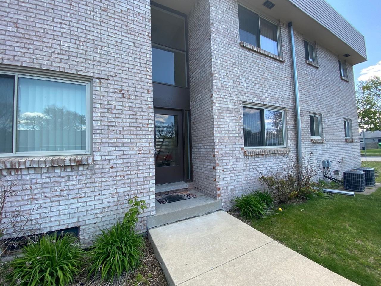 Main St - Photo 5 of 11