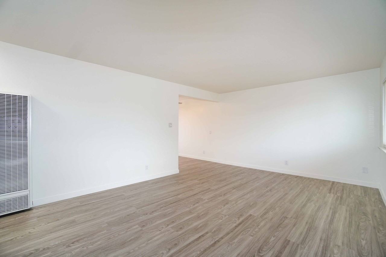 Mountain View - Photo 4 of 10