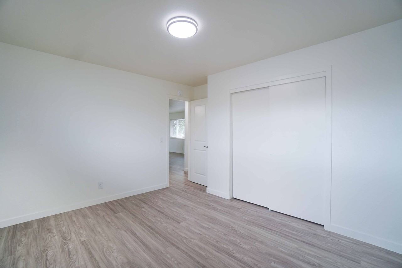 Mountain View - Photo 5 of 10