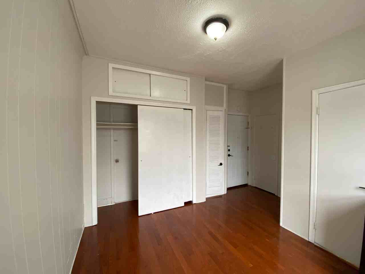 214 Howe Ave #2LSTUDIO - Photo 4 of 5