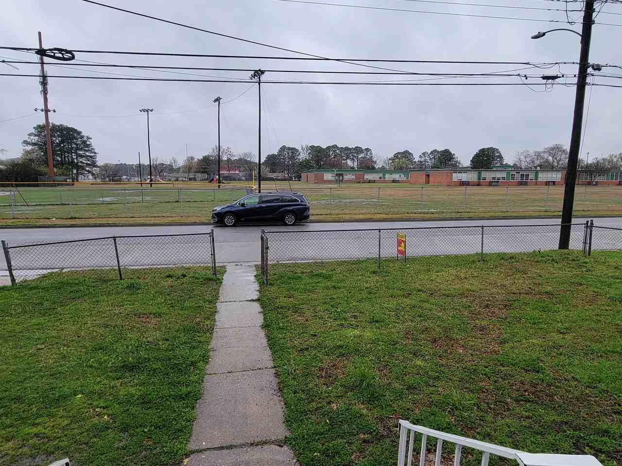 3417 Sunnyside Dr - Photo 3 of 15