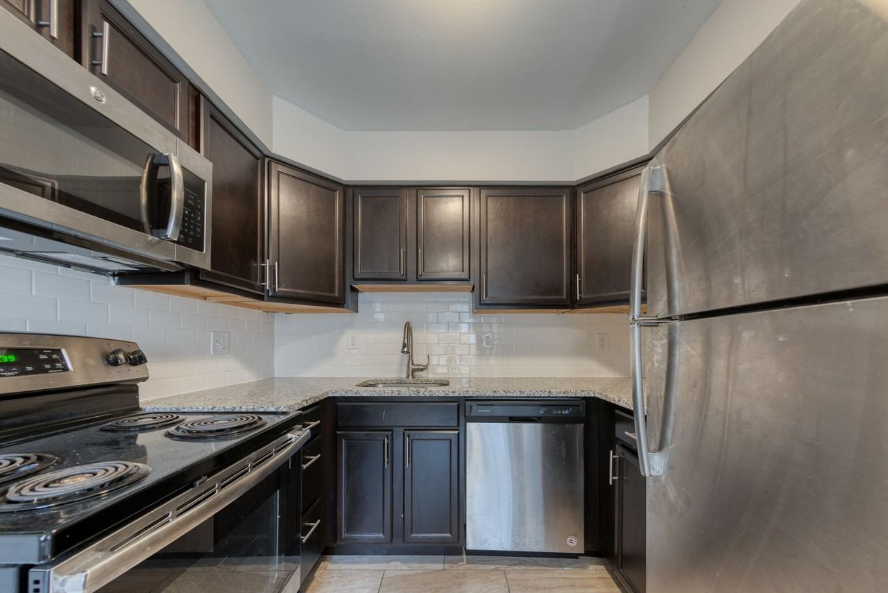 941 Brookside Ave #941C - Photo 3 of 22
