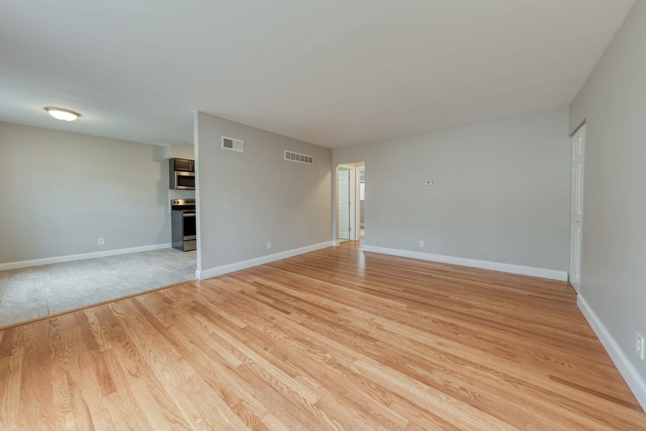941 Brookside Ave #941C - Photo 5 of 22