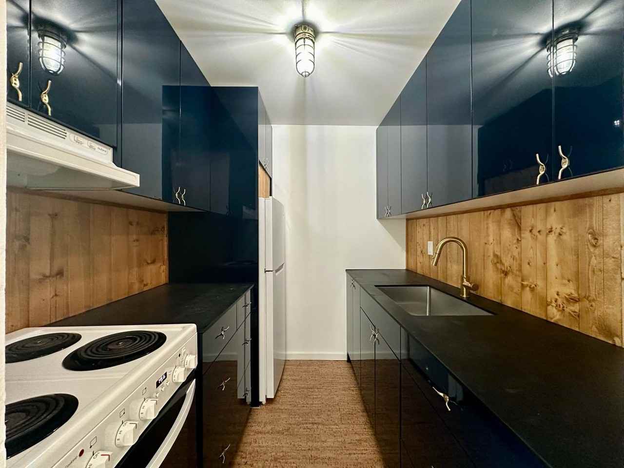 Riverside Apartments - Photo 7 of 27