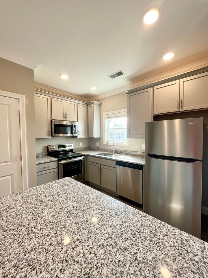 Keystone Commons / 2151 - Photo 2 of 14