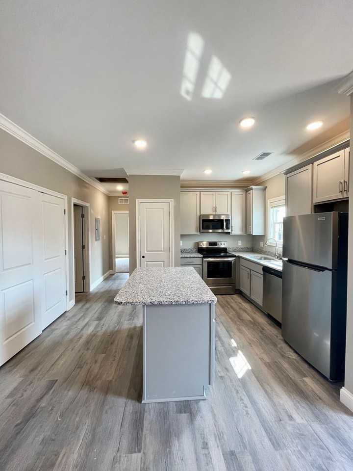 Keystone Commons / 2151 - Photo 3 of 14