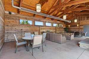 featured image of 6821 Udall Pl Se