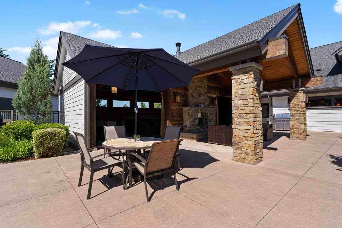6821 Udall Pl Se - Photo 4 of 50