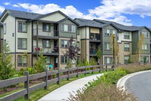 featured image of 17412 44th Ave E