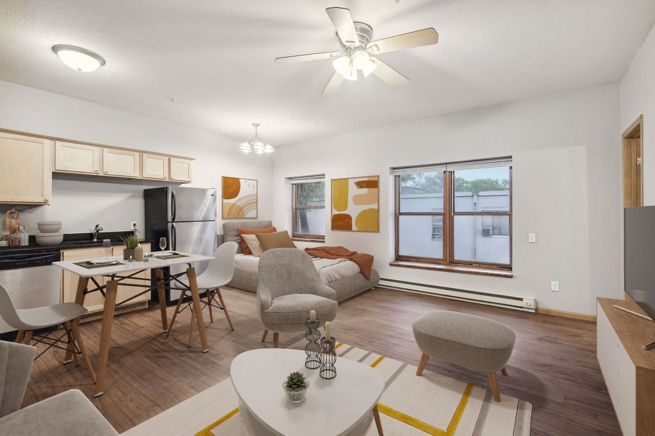 St. George Apartments - Photo 7 of 15