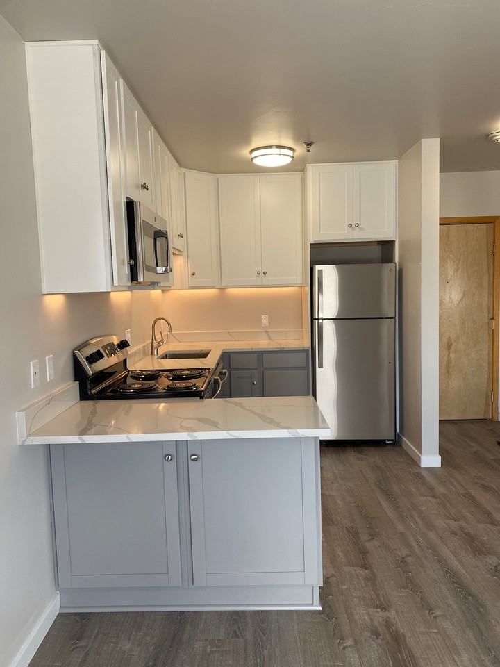 620 Red Table Drive LLC - Photo 4 of 6