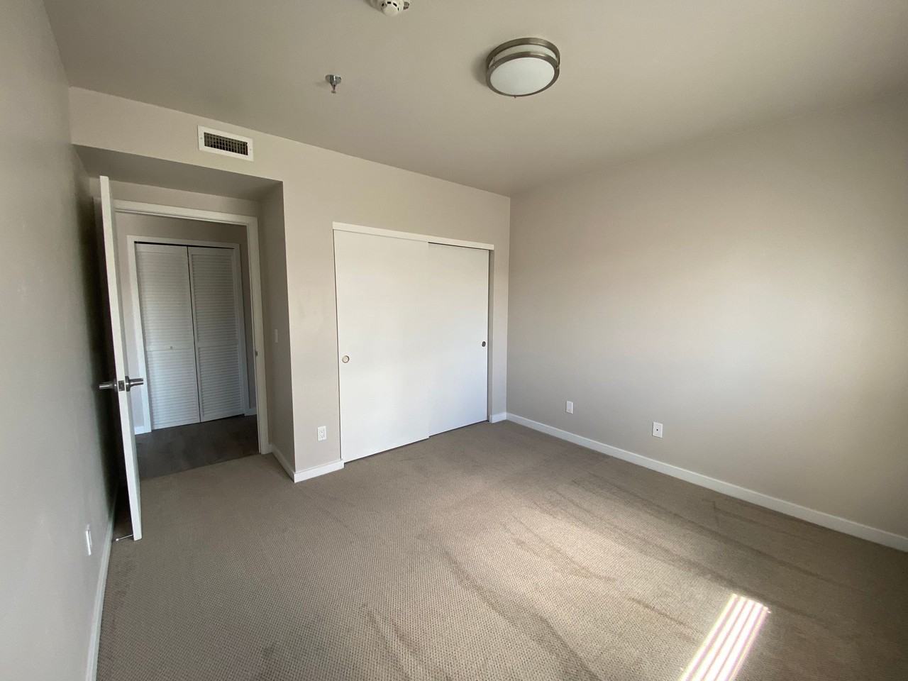 620 Red Table Drive LLC - Photo 5 of 6