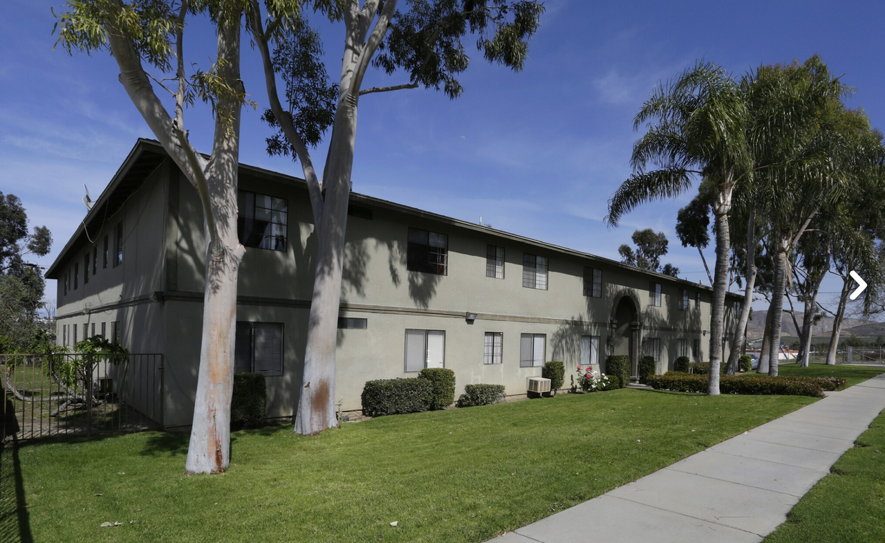 Circle City Apartments - Photo 2 of 9