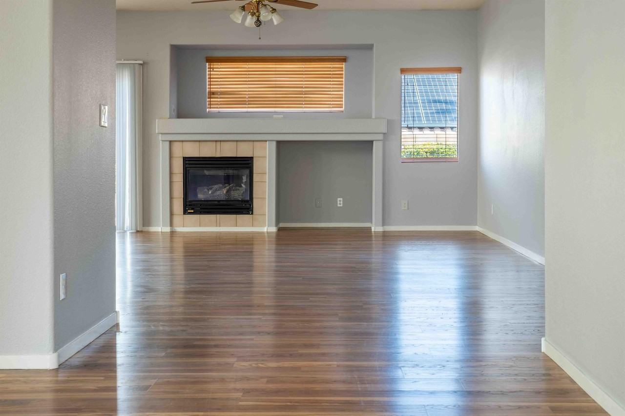 10530 Santerno St #1 - Photo 4 of 26