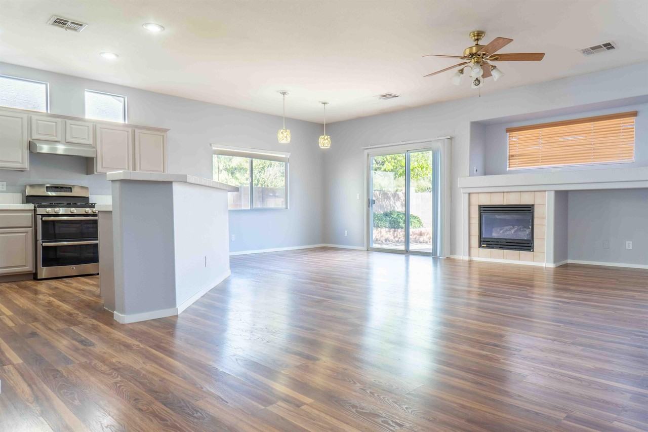 10530 Santerno St #1 - Photo 6 of 26