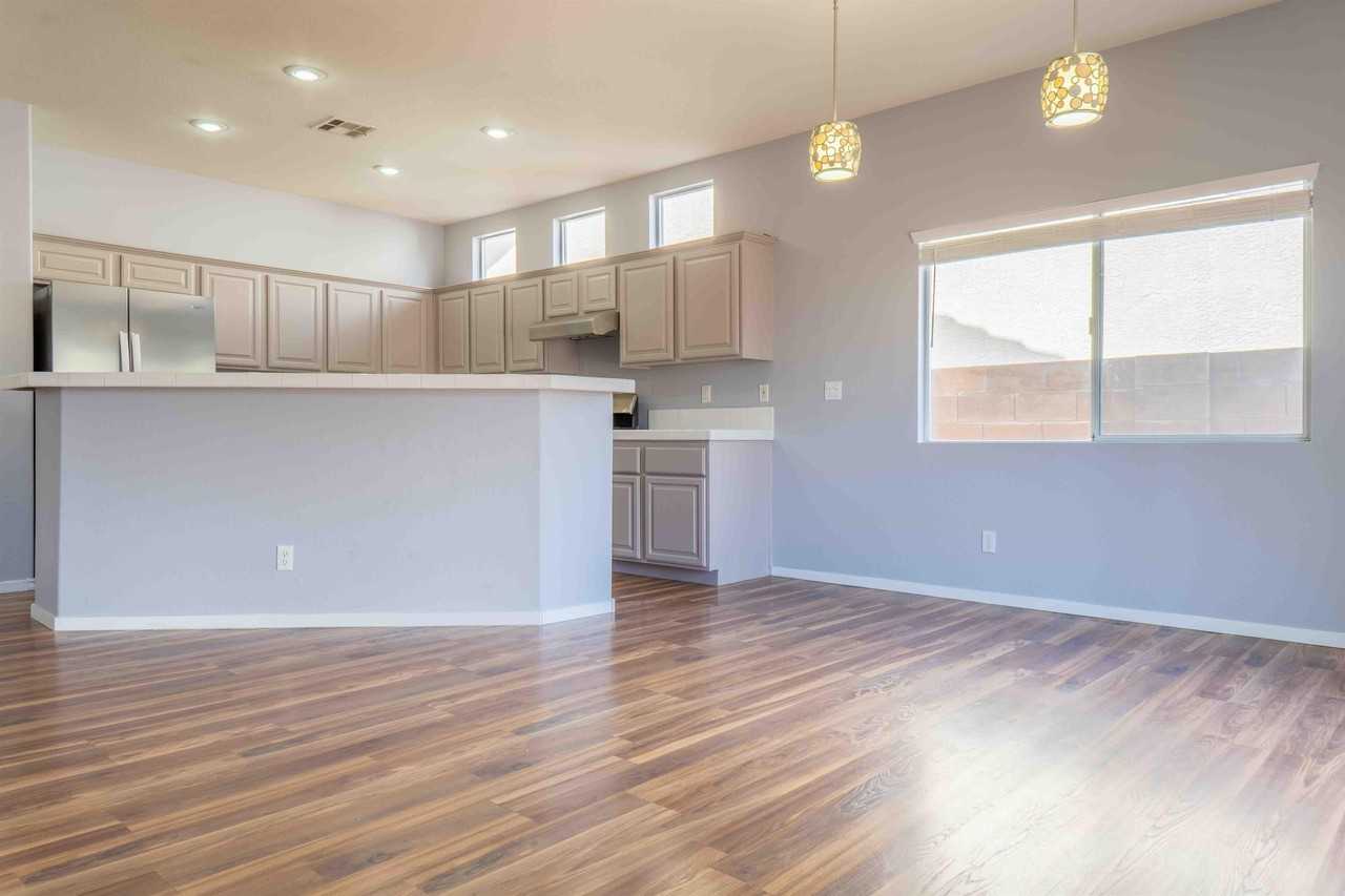 10530 Santerno St #1 - Photo 7 of 26