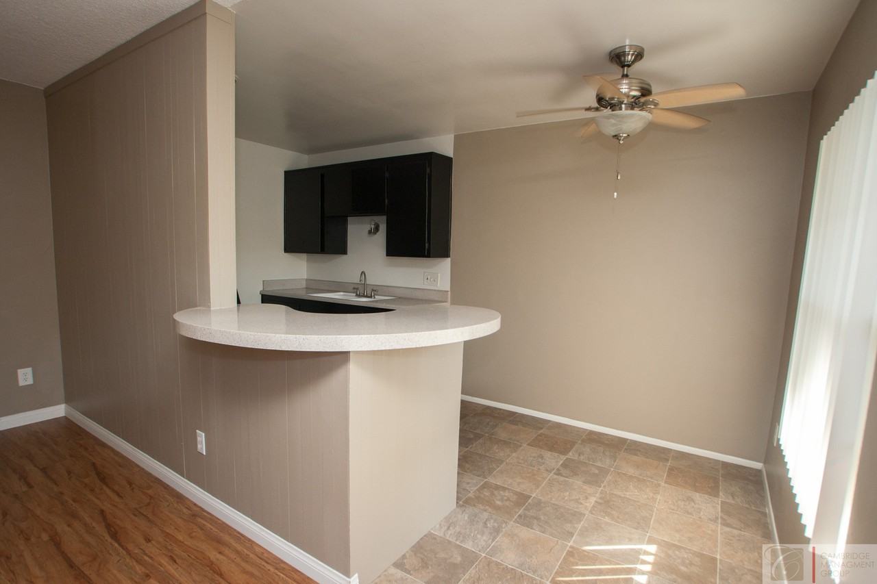 Mission Bay Villas - Photo 2 of 7