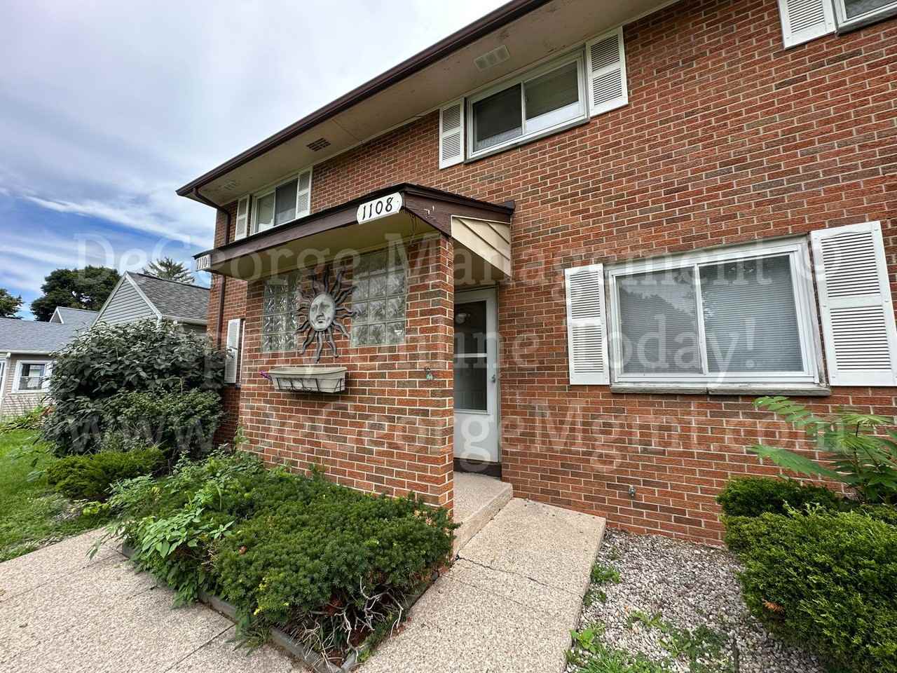 Bennington Townhomes - Photo 3 of 22