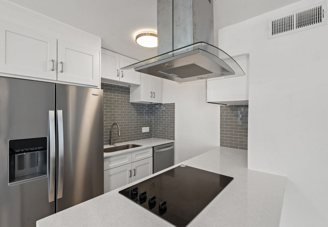 The Court Apartments - Photo 2 of 16