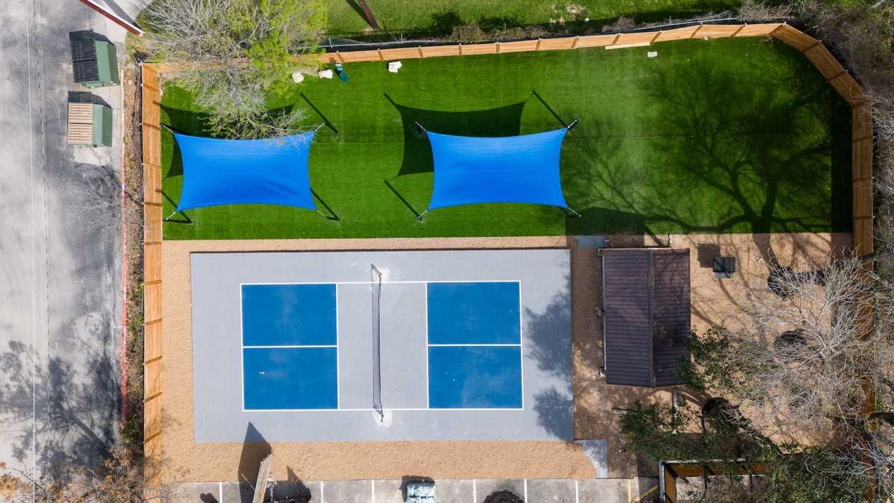 The Court Apartments - Photo 3 of 16