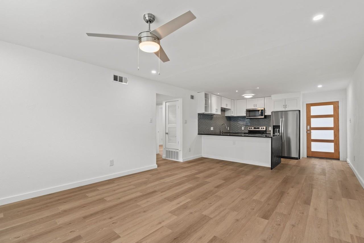 The Court Apartments - Photo 7 of 16