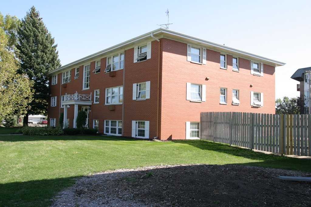 Heritage Kourt - 3105 - Photo 2 of 15