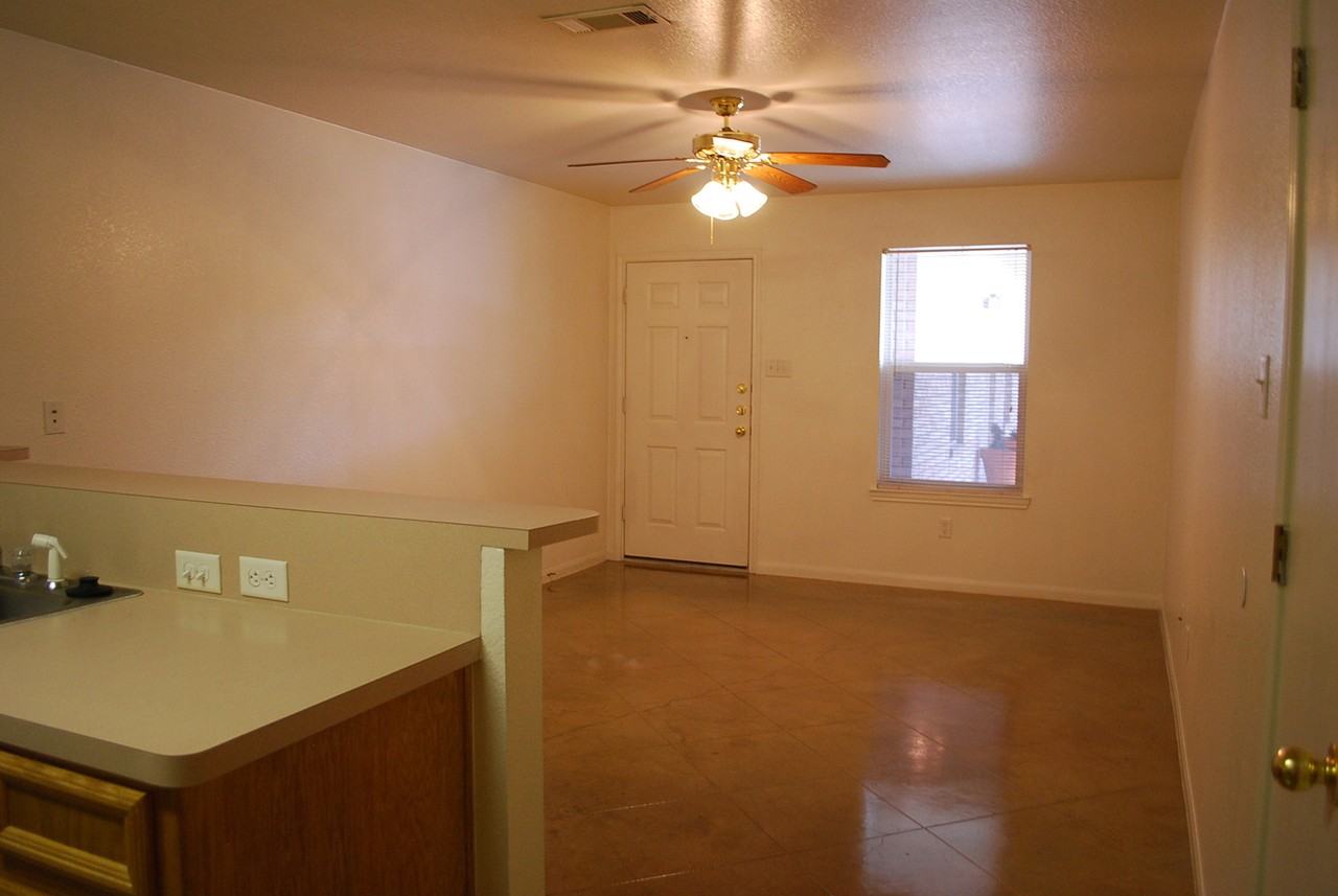 221 DOVE LANE - Photo 4 of 27