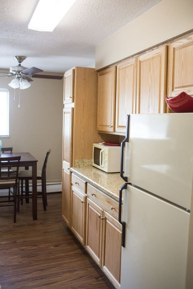 2048 9th St - Photo 2 of 10