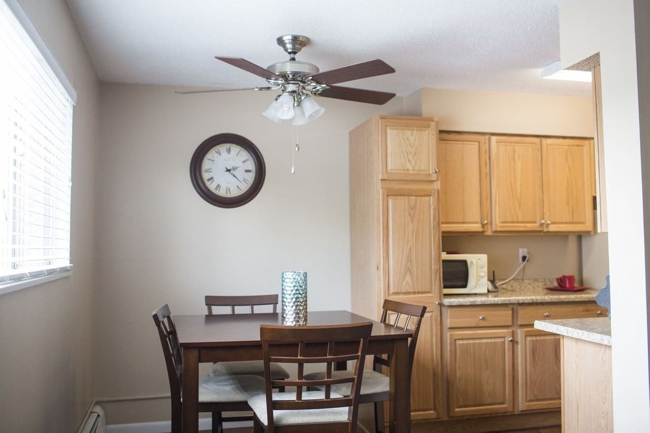 2048 9th St - Photo 4 of 10