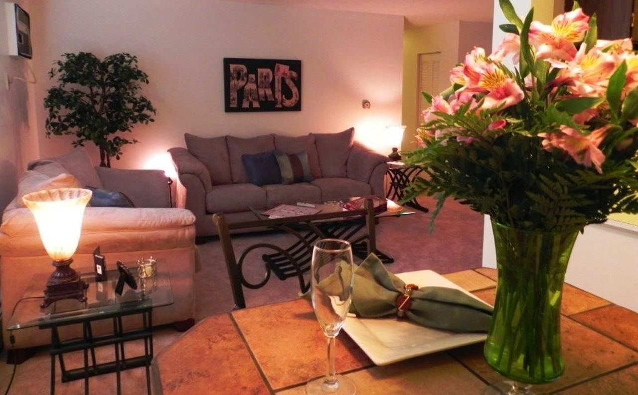 2048 9th St - Photo 6 of 10