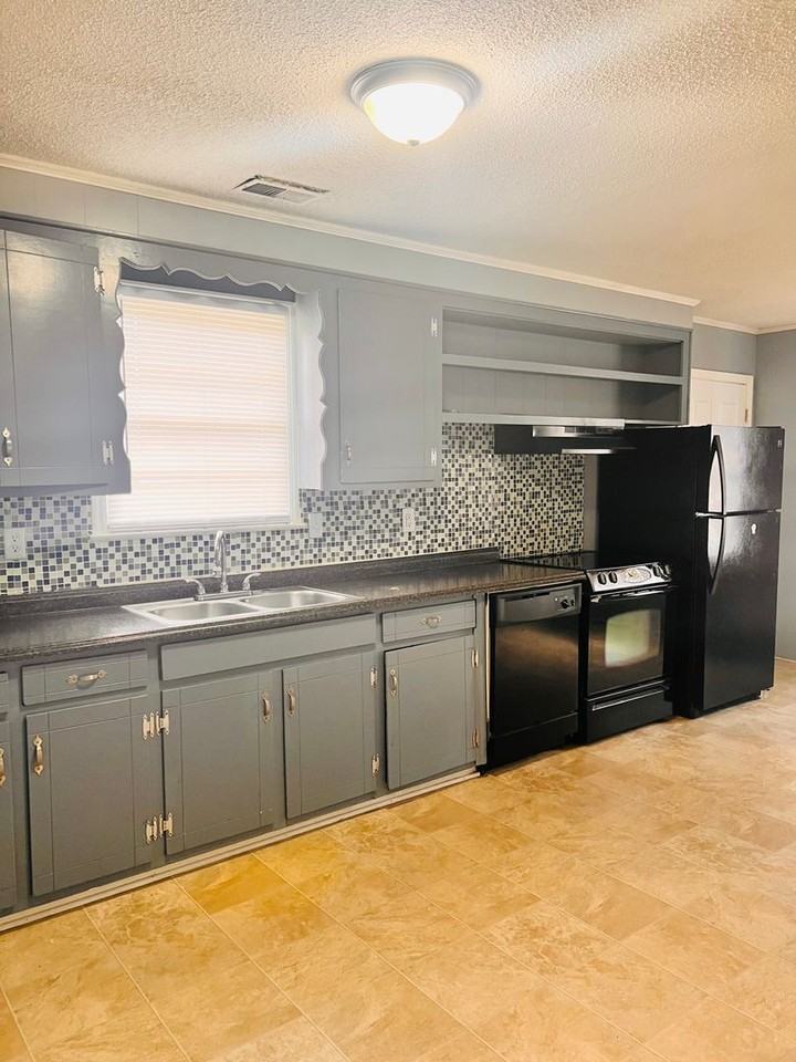 1032 Blue Ridge Ter - Photo 3 of 7